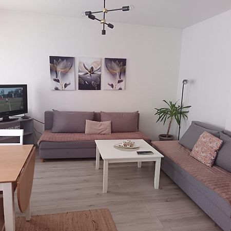 Enjoy Traveling Apartment Tuzla Exterior photo